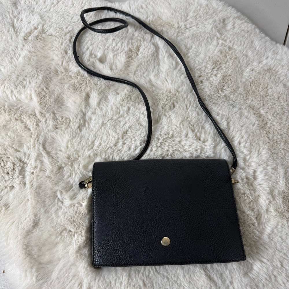 Street Level Smallโ Black Bag